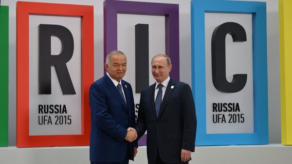 Церемония приветствия президентом Российской Федерации Владимиром Путиным лидеров приглашенных государств - Sputnik Узбекистан