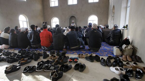 Мусульмане в мечети - Sputnik Узбекистан