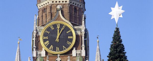 Спасская башня Московского кремля Спасская башня Московского кремля - Sputnik Ўзбекистон