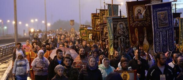 Крестный ход в Екатеринбурге Крестный ход в Екатеринбурге - Sputnik Узбекистан