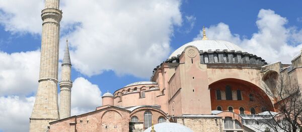 Собор Святой Софии в Стамбуле снова стал мечетью Собор Святой Софии в Стамбуле снова стал мечетью - Sputnik Ўзбекистон