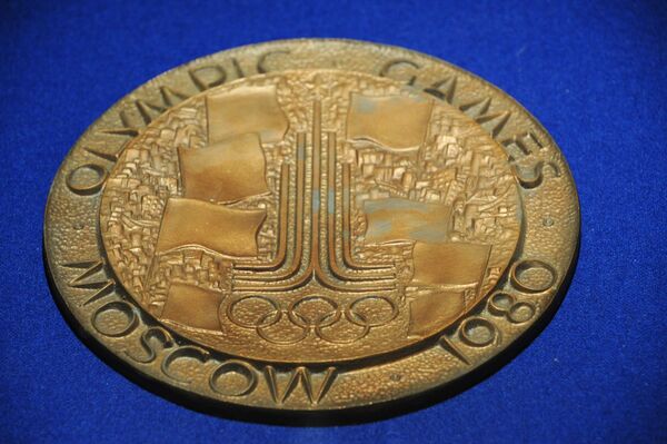 Из чего на самом деле были медали на Олимпиаде-80 Из чего на самом деле были медали на Олимпиаде-80 - Sputnik Узбекистан