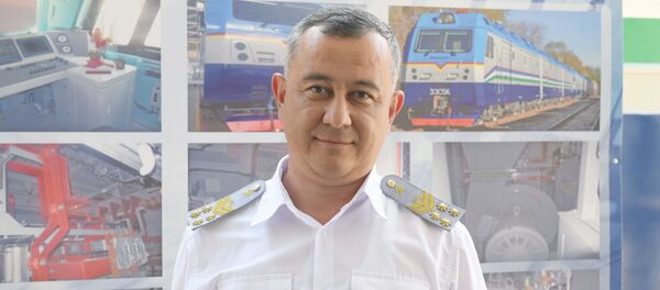 Заместитель начальника локомотивной службы Узбекистан темир йуллари Саидазим Кадыров - Sputnik Узбекистан
