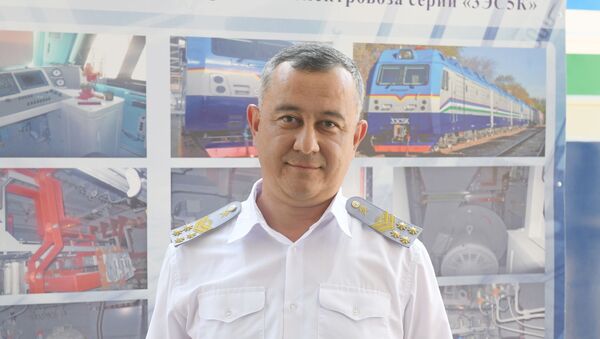 Заместитель начальника локомотивной службы Узбекистан темир йуллари Саидазим Кадыров - Sputnik Узбекистан