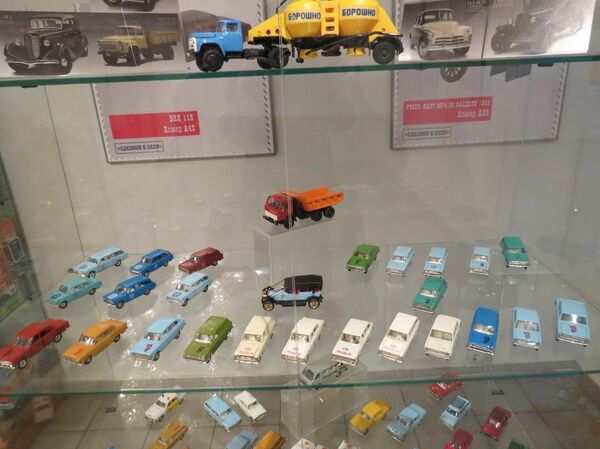 Олимпийские артефакты: мишки, машинки и кувшины-великаны из Средней Азии - Sputnik Узбекистан