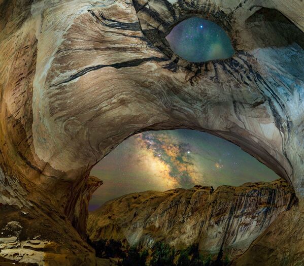 Снимок The Cave of the Wild Horses американского фотографа Bryony Richards из категории Skyscapes, попавший в шортлист конкурса Insight Investment Astronomy Photographer of the Year 2020  - Sputnik Узбекистан