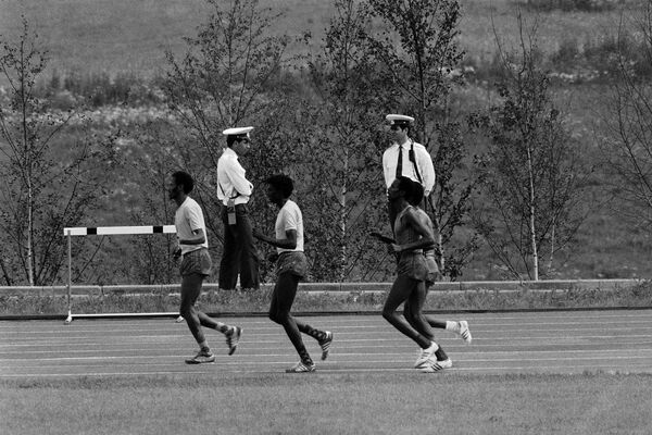 Безопасность на Олимпиаде-80: какой вклад внесли милиционеры в Игры Безопасность на Олимпиаде-80: какой вклад внесли милиционеры в Игры - Sputnik Узбекистан