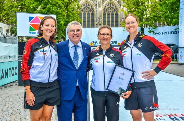 Лук-талисман Натальи Бутузовой, дуэль с подругой и слезы в пустой квартире - Sputnik Узбекистан