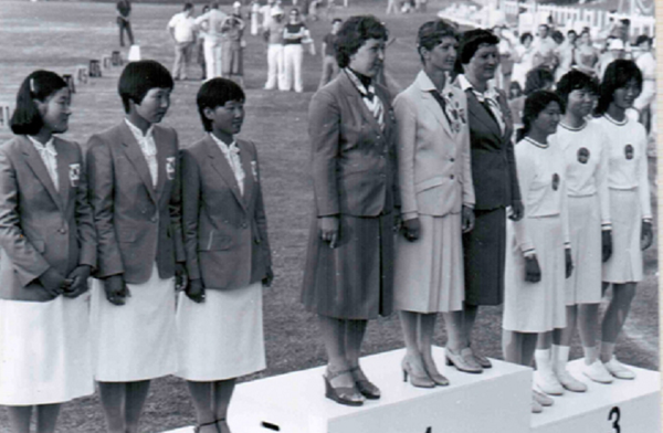 Лук-талисман Натальи Бутузовой, дуэль с подругой и слезы в пустой квартире - Sputnik Узбекистан