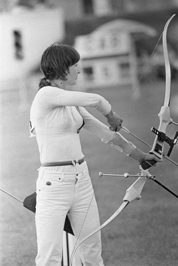 Лук-талисман Натальи Бутузовой, дуэль с подругой и слезы в пустой квартире - Sputnik Узбекистан