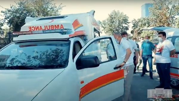 Ташкент закупил новые машины скорой помощи для госпиталя в Узэкспоцентре - Sputnik Узбекистан