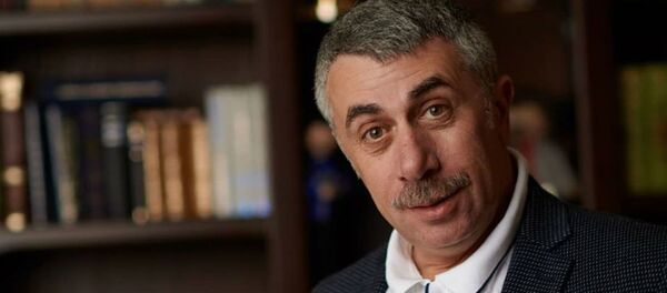 Врач-педиатр, телеведущий Евгений Комаровский - Sputnik Узбекистан