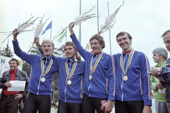 Oltin medal sohiblari - Yuriy Kashirin, Oleg Logvin, Sergey Shelpakov va Anatoliy Yarkin. - Sputnik Oʻzbekiston