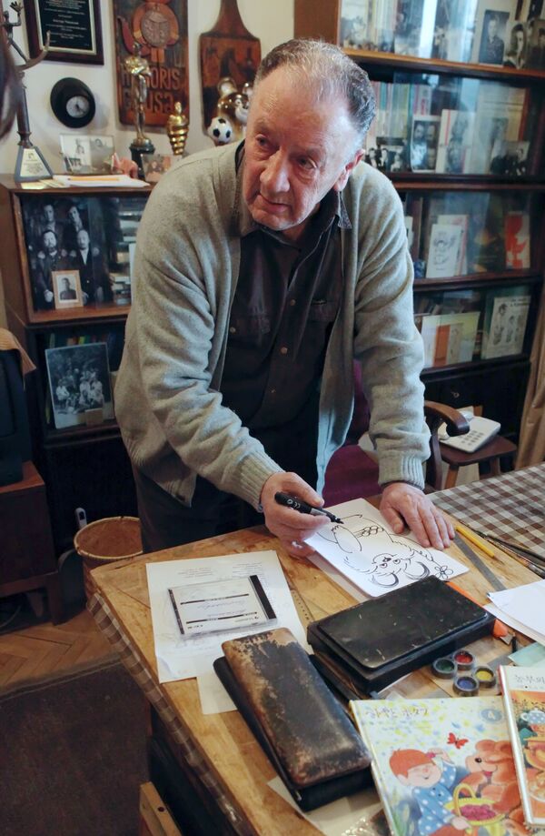 Ушел из жизни Виктор Чижиков — автор знаменитого Олимпийского мишки - Sputnik Узбекистан