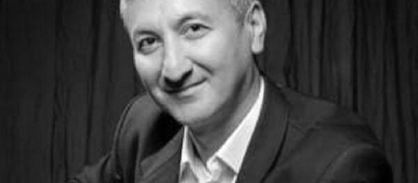 Ушел из жизни главный художник театра им. Навои Батыров Зубайдулло Борисович - Sputnik Узбекистан