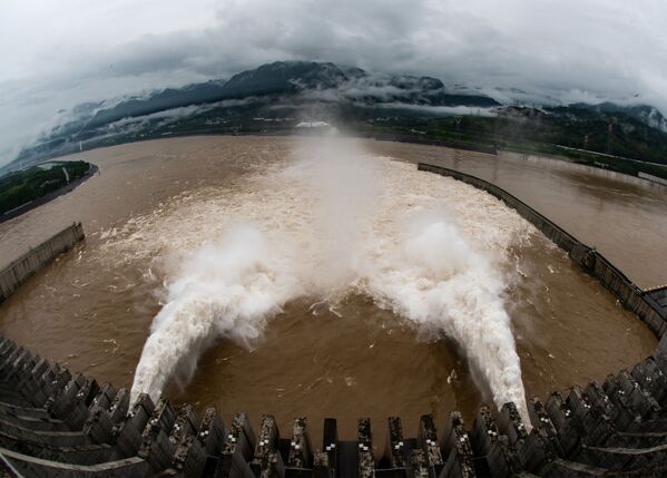 Three Gorges Dam to‘g‘oni Xitoyning Xubey provinsiyasi Yanszi darosida joylashgan.  - Sputnik O‘zbekiston