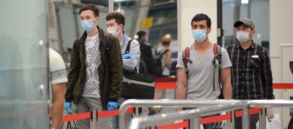 Около 200 студентов вернулись в Узбекистан из России Около 200 студентов вернулись в Узбекистан из России - Sputnik Ўзбекистон