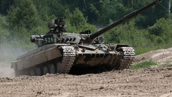 Tank T-64 vo vremya voyennix ucheniy - Sputnik O‘zbekiston