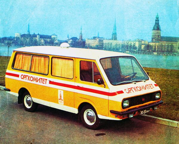 Конюшня и буфет на колесах: как Олимпиада-80 поднимала советский автопром - Sputnik Узбекистан