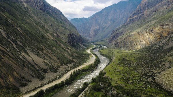 Долина реки Чулышман в Республике Алтай - Sputnik Узбекистан