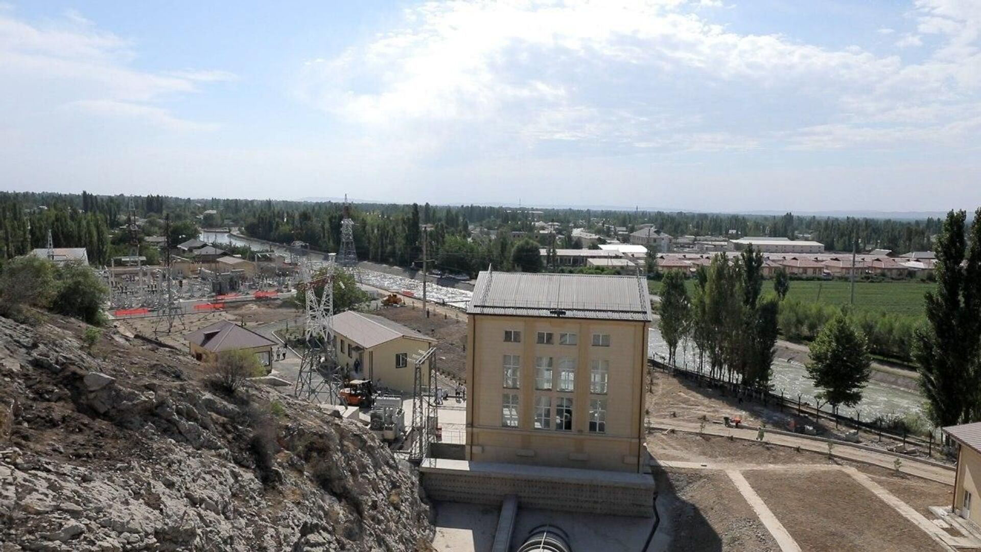 V Andijanskoy oblasti vvedena v stroy modernizirovannaya gidroelektrostantsiya - Sputnik Oʻzbekiston, 1920, 05.02.2023