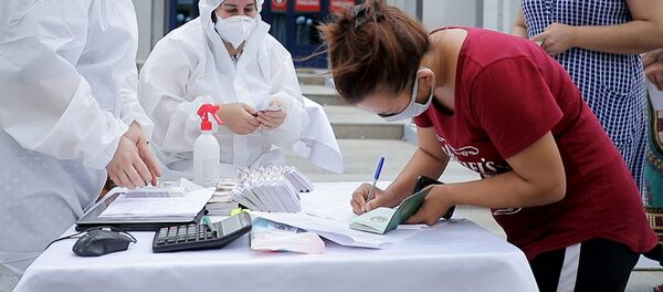 Медперсонал Распределительного центра впервые получил зарплату Медперсонал Распределительного центра впервые получил зарплату - Sputnik Узбекистан
