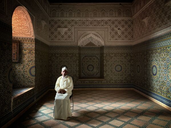 Снимок Beautiful Isolation фотографа из Бахрейна Mona Jumaan, получивший главный приз в номинации Portrait конкурса IPPAWARDS 2020 - Sputnik Узбекистан