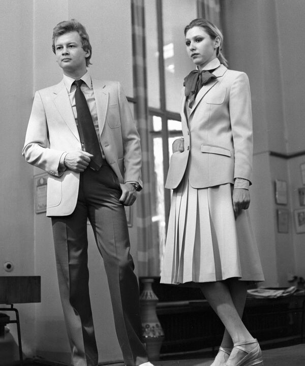 Джинсы и кроссовки: как Олимпиада-80 повлияла на моду в СССР - Sputnik Узбекистан