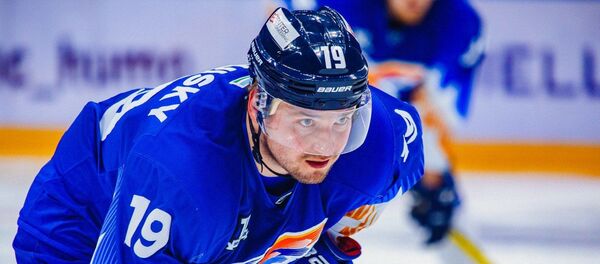 Хоккеист Семен Валуйский - Sputnik Узбекистан