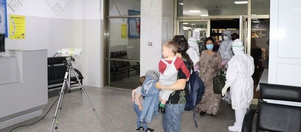 V Samarqand priletel ocherednoy charter iz Sankt-Peterburga V Samarqand priletel ocherednoy charter iz Sankt-Peterburga - Sputnik O‘zbekiston