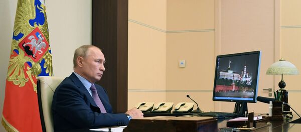 Президент РФ В. Путин провел совещание по вопросам о санитарно-эпидемиологической обстановке в РФ - Sputnik Узбекистан