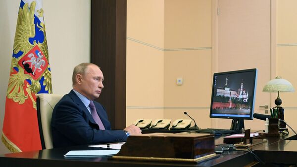 Президент РФ В. Путин провел совещание по вопросам о санитарно-эпидемиологической обстановке в РФ - Sputnik Узбекистан