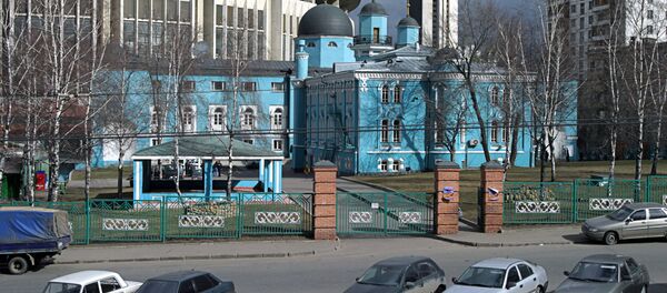 Соборная мечеть и спорткомплекс Олимпийский на проспекте Мира в Москве. - Sputnik Ўзбекистон