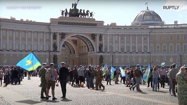 90 лет с момента основания: в России отметили День ВДВ - Sputnik Узбекистан
