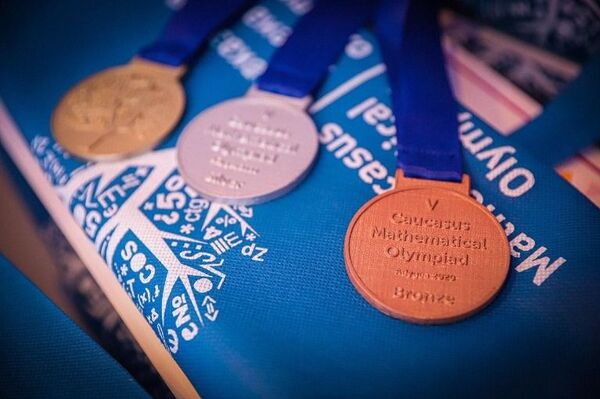 В Узбекистане создана Международная онлайн-школа олимпиады Аль-Хорезми - Sputnik Узбекистан