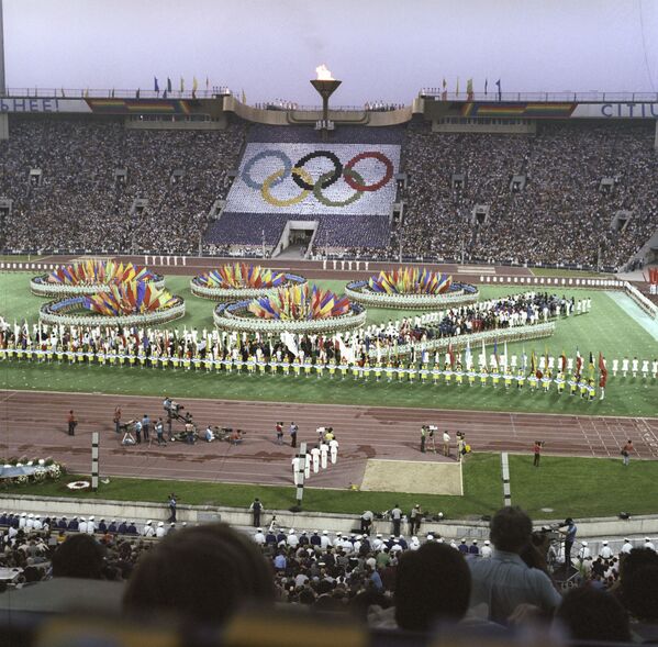 Торжественная церемония закрытия игр XXII Олимпиады - Sputnik Узбекистан