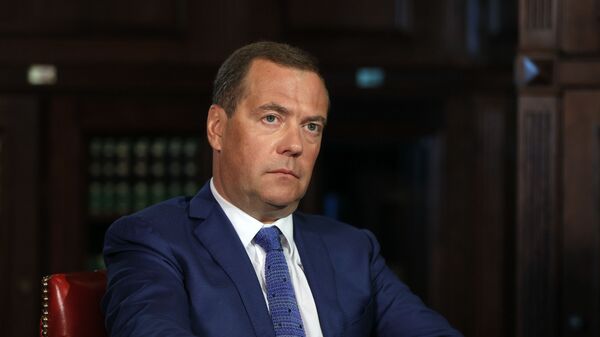 Заместитель председателя Совбеза РФ Дмитрий Медведев - Sputnik Узбекистан