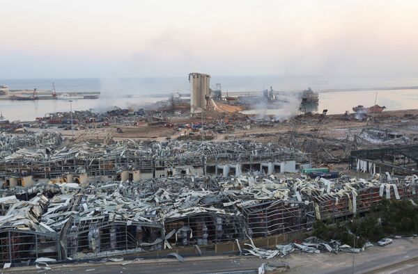 Вид порта Бейрута после взрыва - Sputnik Узбекистан