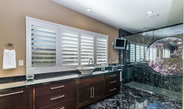 Лола Каримова выставила на продажу три шикарных особняка в Голливуде — фото Лола Каримова выставила на продажу три шикарных особняка в Голливуде — фото - Sputnik Узбекистан