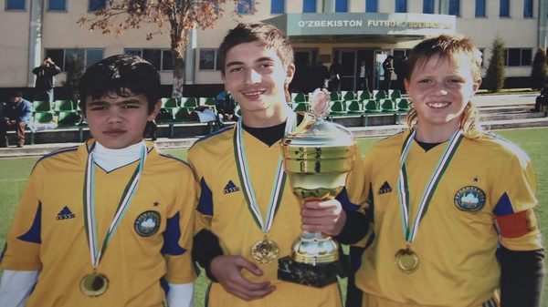 Сладкоежка, но ловкий и резкий: первый тренер Урунова о новичке Спартака - Sputnik Узбекистан