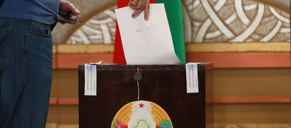 Голосование на выборах президента Беларуси в Москве - Sputnik Узбекистан