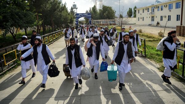 Боевики движения Талибан во время освобождения - Sputnik Ўзбекистон
