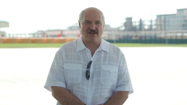 Лукашенко посоветовал белорусам успокоиться. Будет ли второй Майдан? - Sputnik Узбекистан