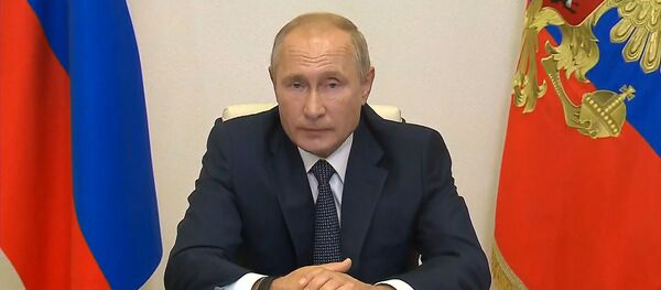 Путин объявил о регистрации первой российской вакцины от COVID-19 - Sputnik Узбекистан