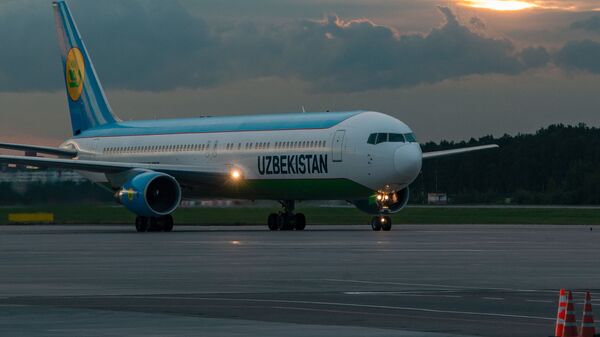 Самолет Airbus A320 компании Uzbekistan Airways - Sputnik Ўзбекистон