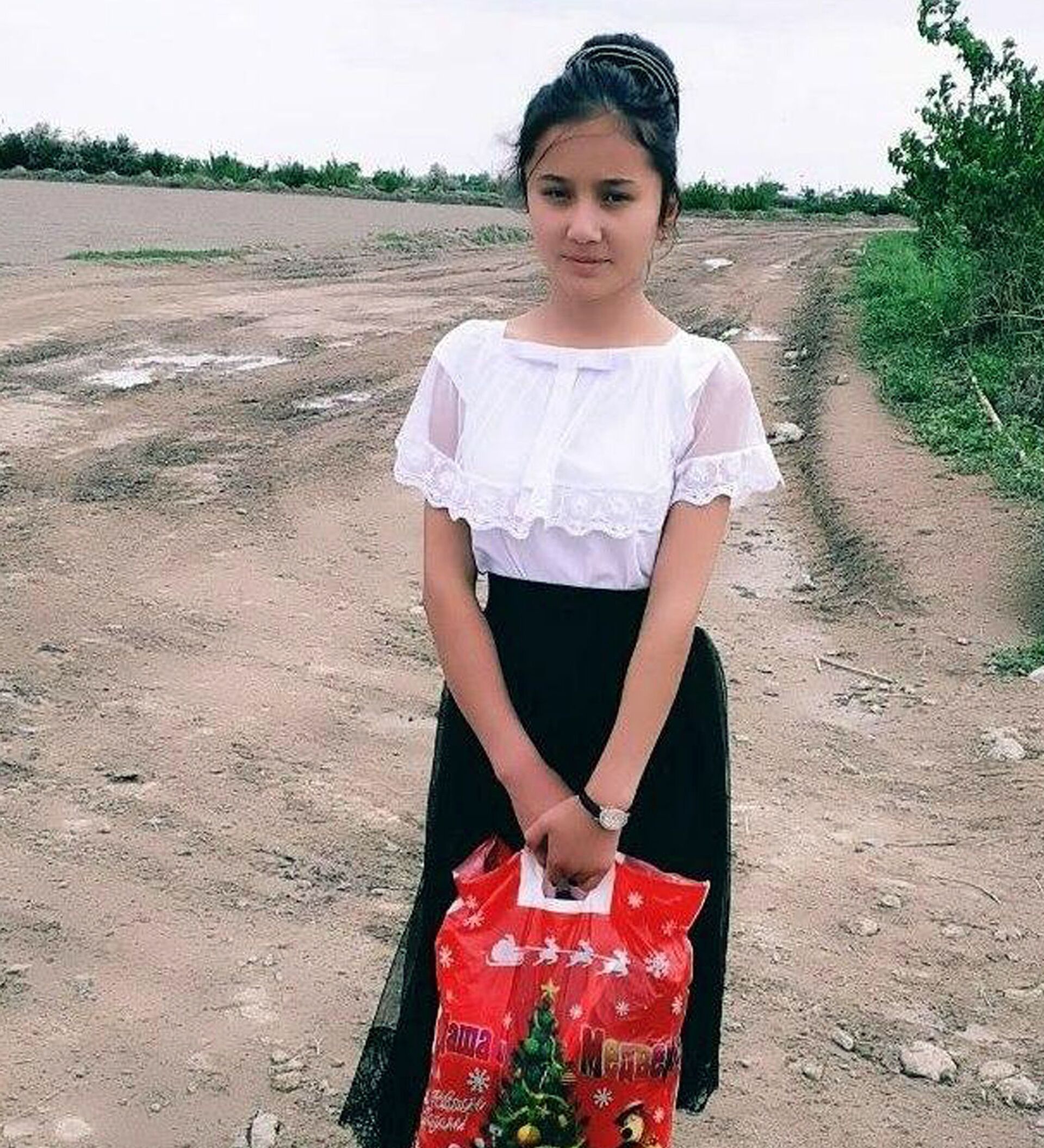 Мактаб кизлар. Наргиза Абдурахмонова. Узбек кизлар. Узбекистан.12,год.девочка.