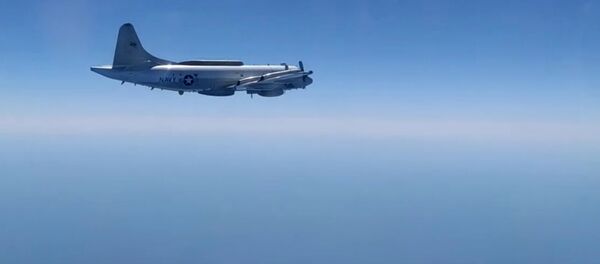 Сопровождение самолета ЕР-3Е Aries ВМС США над Черным морем Сопровождение самолета ЕР-3Е Aries ВМС США над Черным морем - Sputnik Ўзбекистон