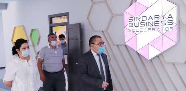 В Сырдарье завершили строительство здания бизнес-акселератора В Сырдарье завершили строительство здания бизнес-акселератора - Sputnik Узбекистан