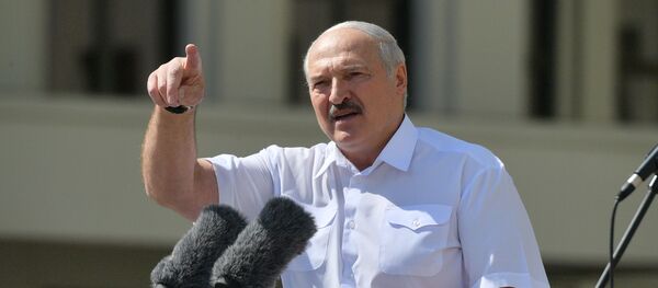 Митинг в поддержку действующего президента Белоруссии А. Лукашенко в Минске Митинг в поддержку действующего президента Белоруссии А. Лукашенко в Минске - Sputnik Ўзбекистон