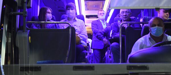 Почти 40 российских врачей около месяца будут работать в Узбекистане для помощи в борьбе с COVID-19 Почти 40 российских врачей около месяца будут работать в Узбекистане для помощи в борьбе с COVID-19 - Sputnik Узбекистан